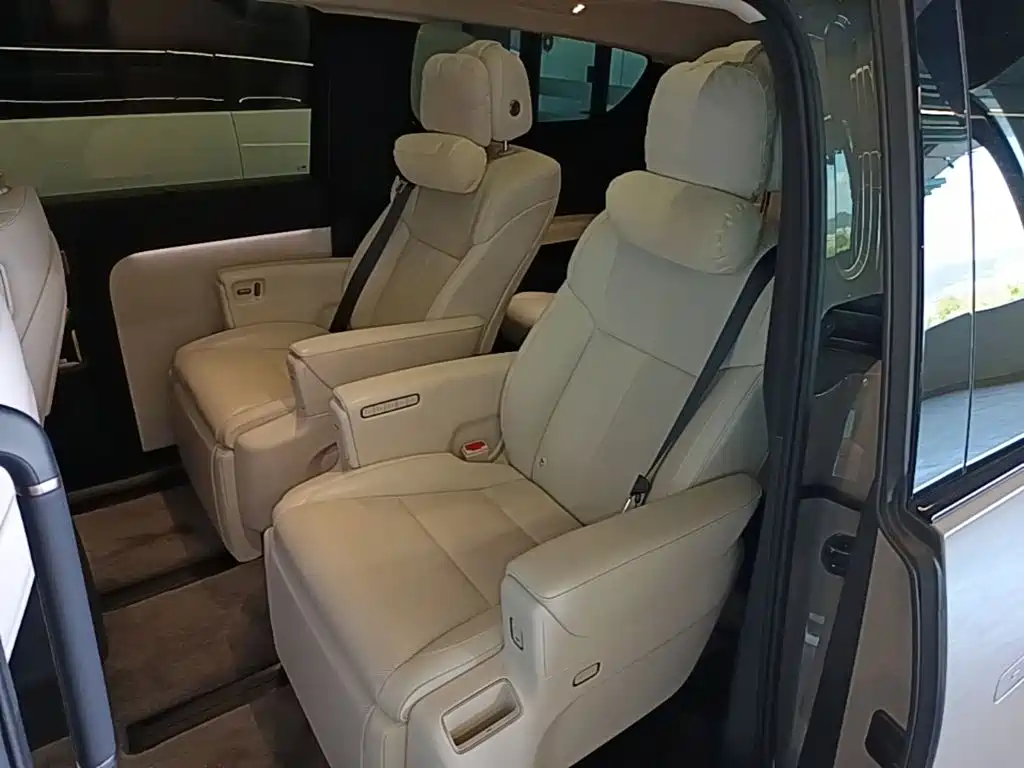 Li Auto Li MEGA — миниатюра 17