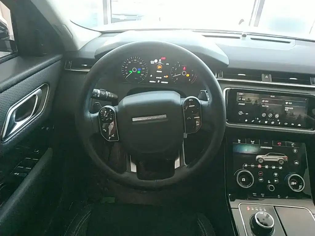 Land Rover Velar — миниатюра 11