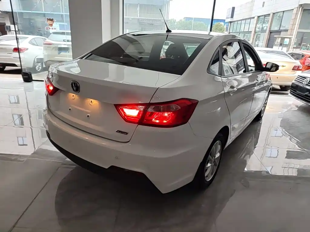 Changan V7 — миниатюра 7