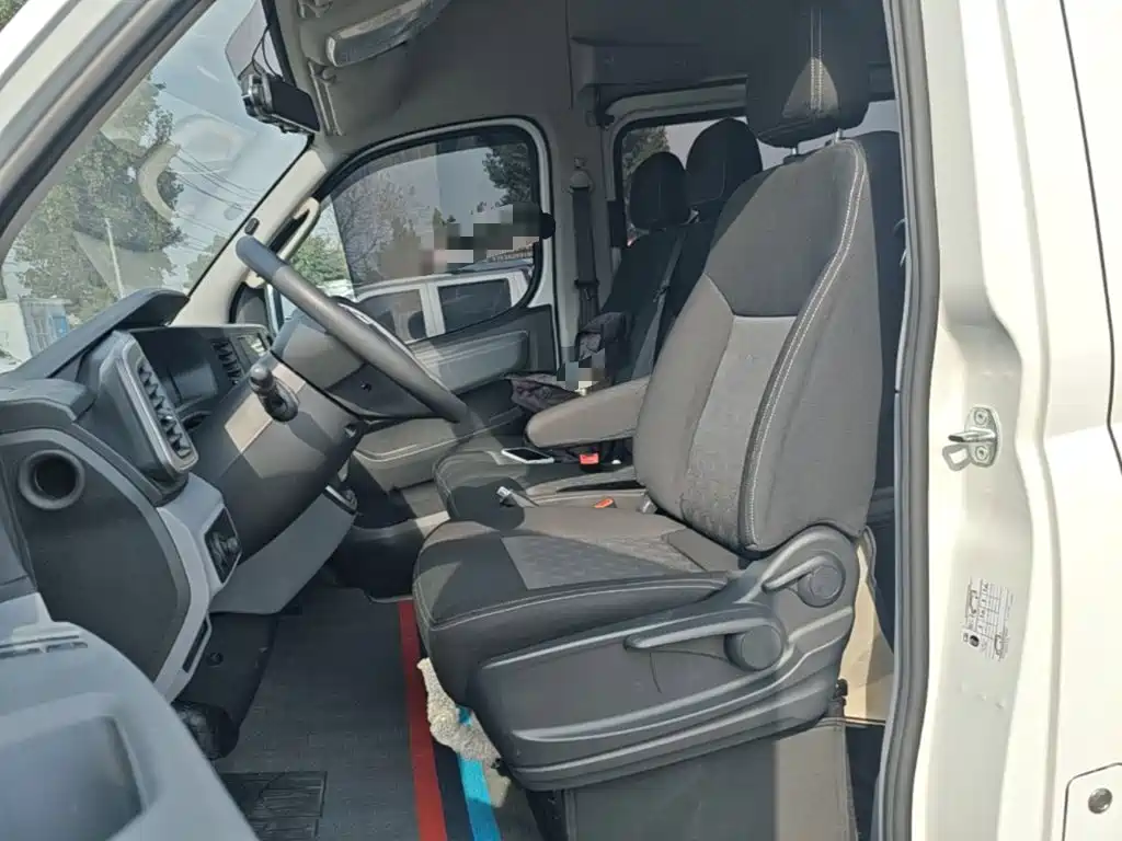MAXUS V80 — миниатюра 15