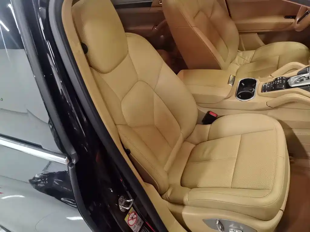 Porsche Cayenne — миниатюра 25