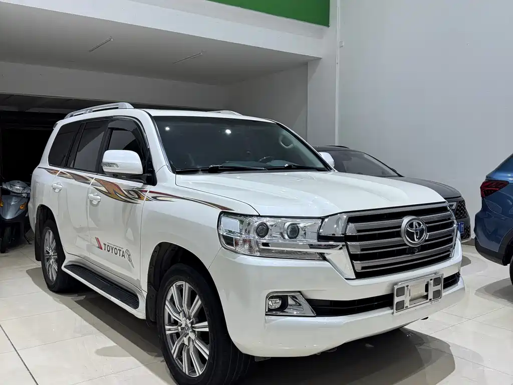 Toyota Land Cruiser — миниатюра 2