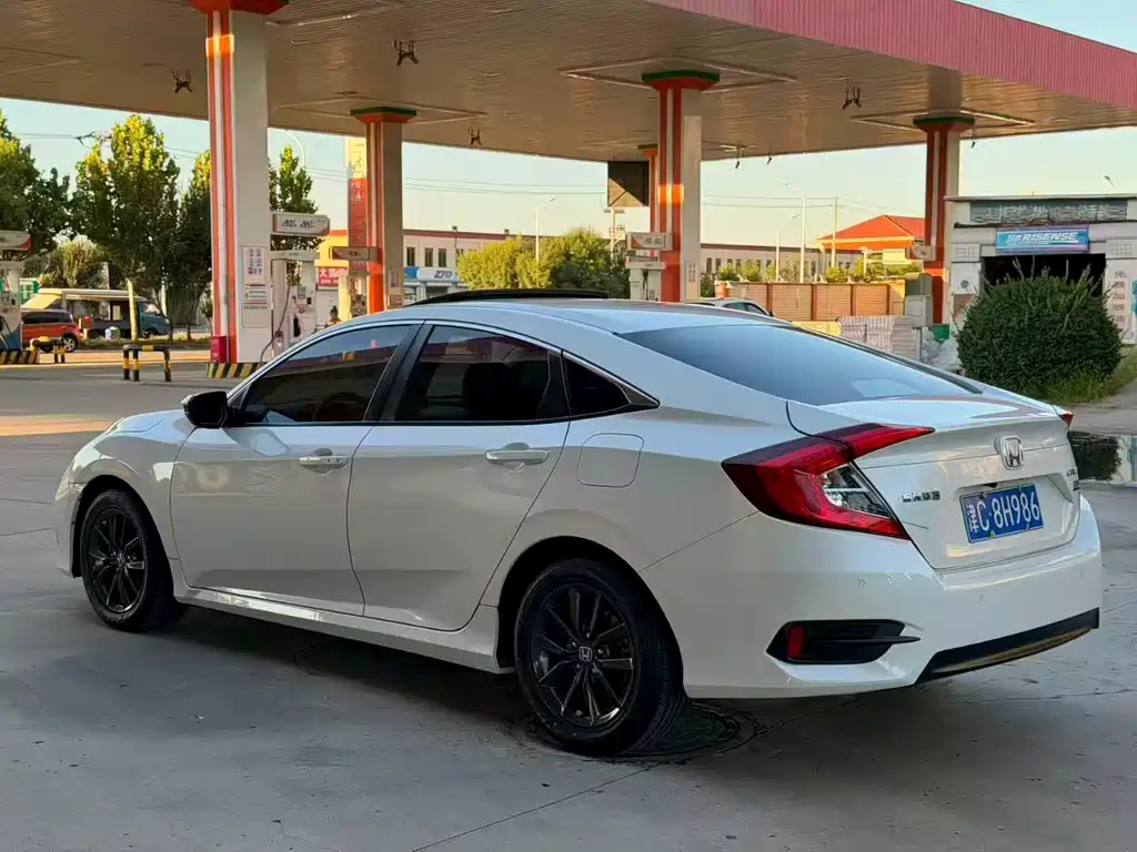 Honda Civic — миниатюра 4