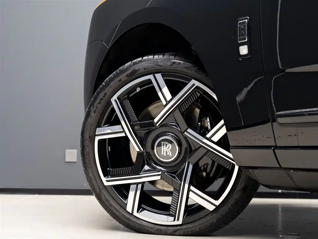 ROLLS-ROYCE CULLINAN