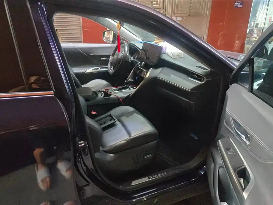 Toyota Harrier 2022 2.0L CVT Premium