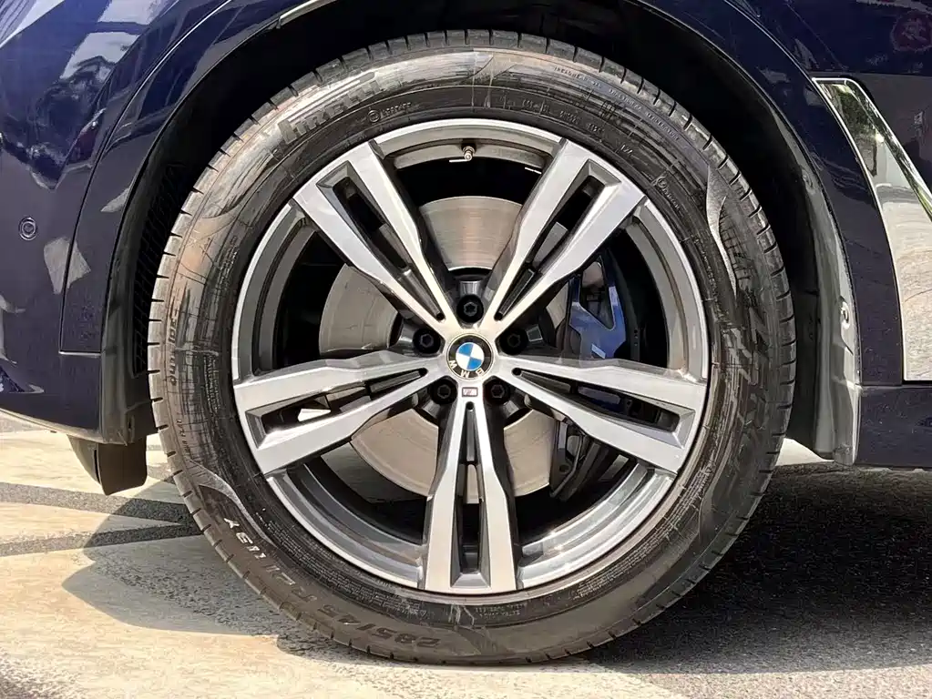 BMW X7 — миниатюра 8