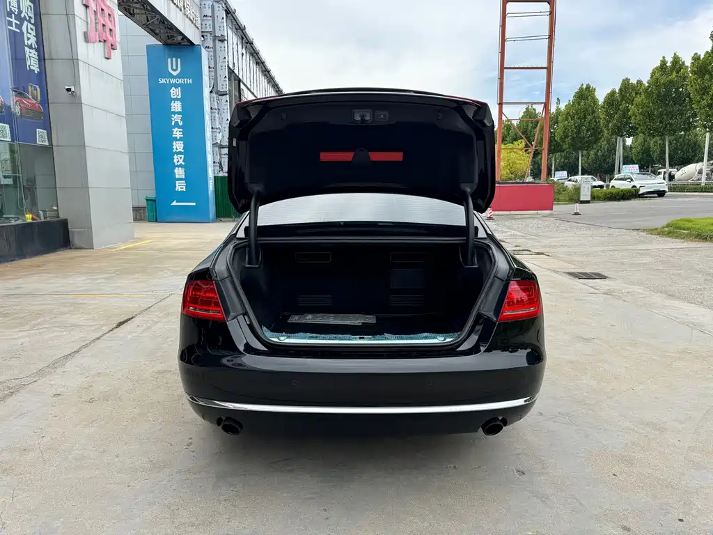 Audi A8 — миниатюра 12