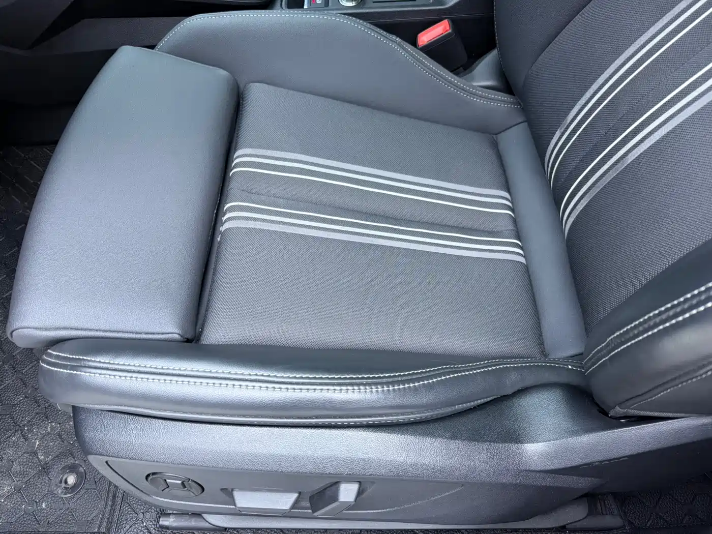 Audi A3 id 4617080 из Китая 20