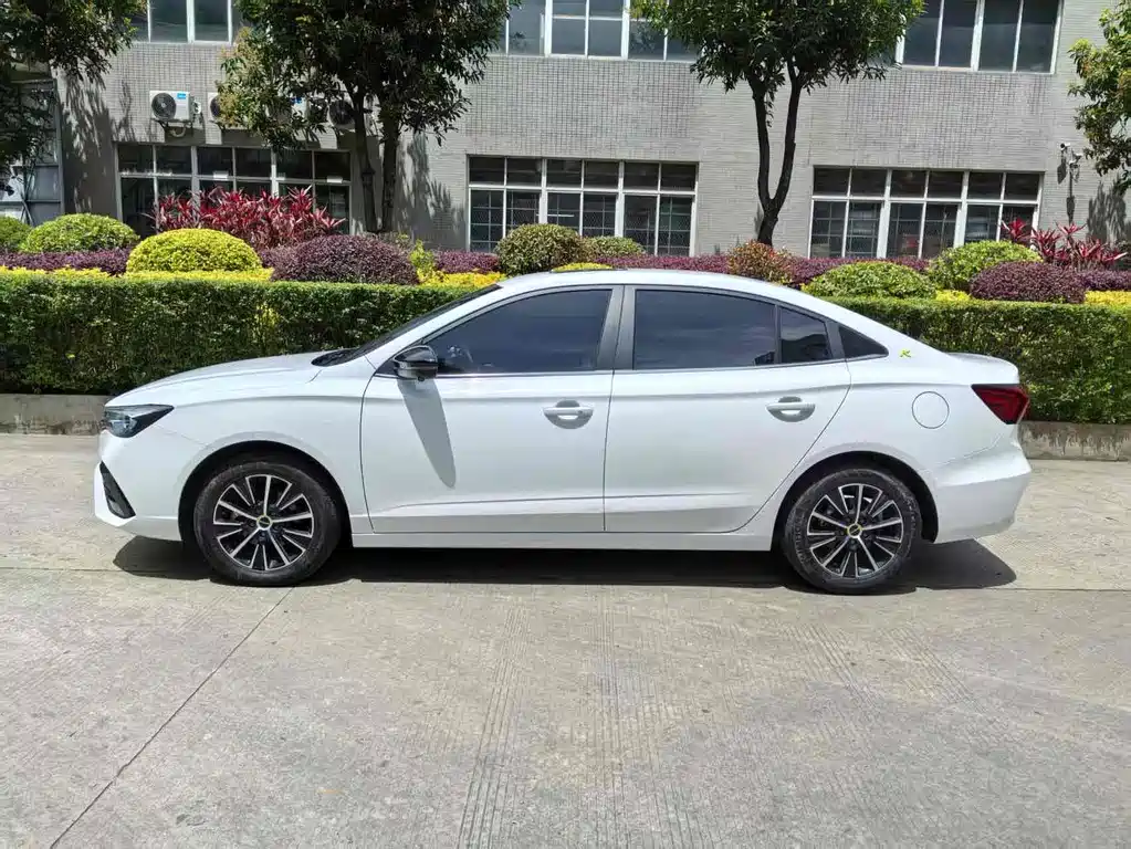 Roewe i5 2021 1.5L CVT