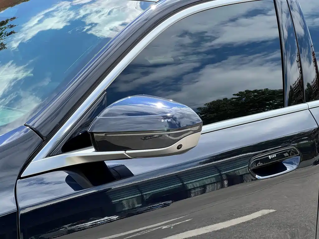 BMW 5 Series — миниатюра 18
