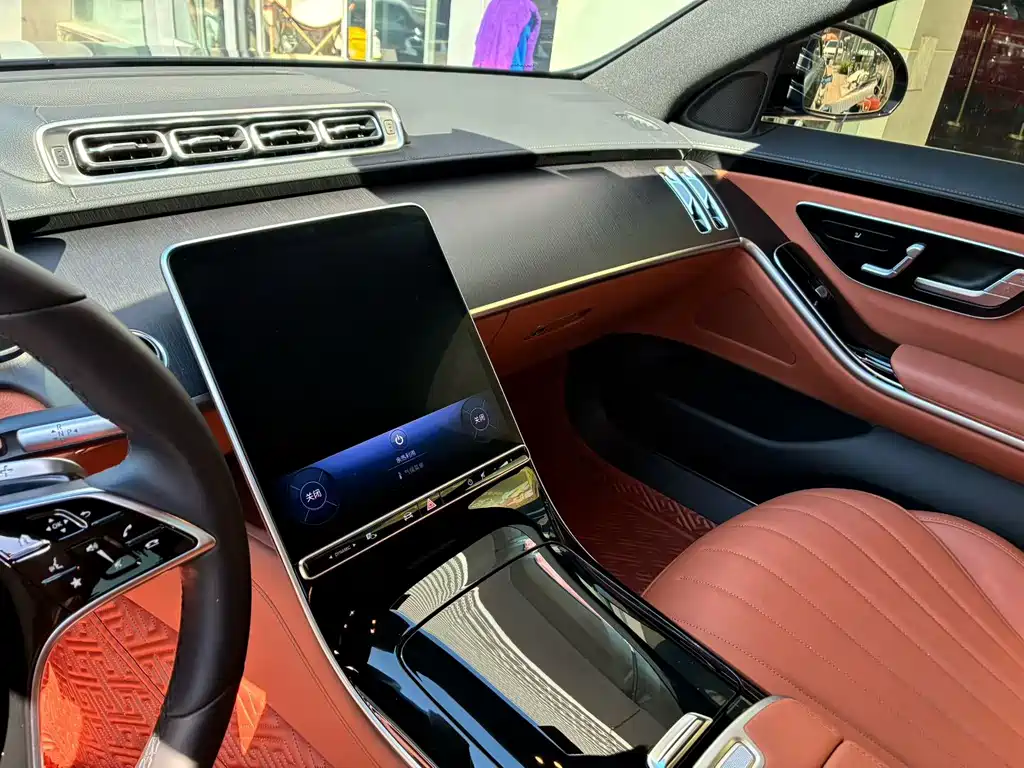Mercedes-Benz S-Class — миниатюра 6