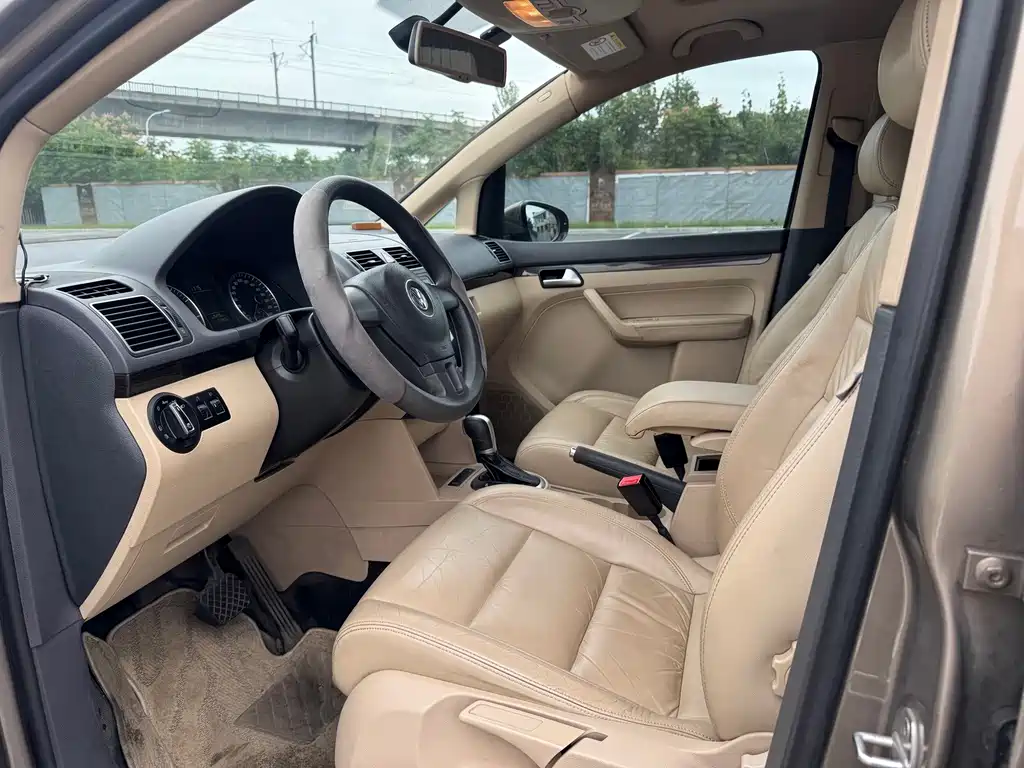 Volkswagen Touran — миниатюра 6