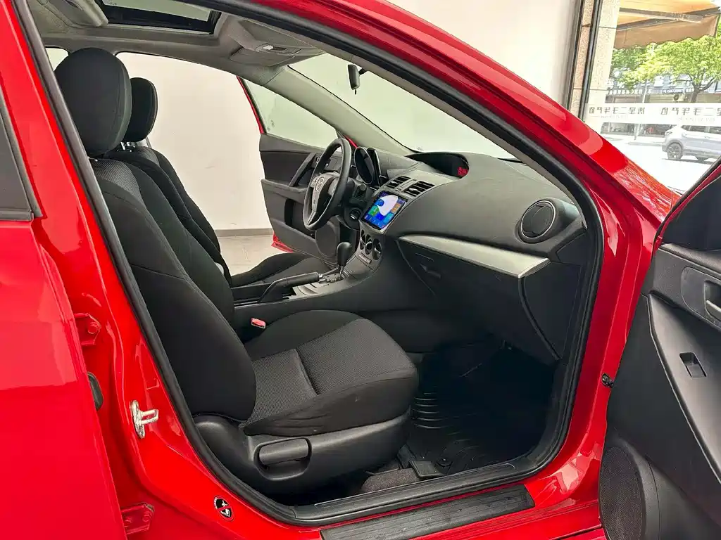 Mazda 3 Xingcheng Hatchback 1.6L Auto Elite Type, фото 4