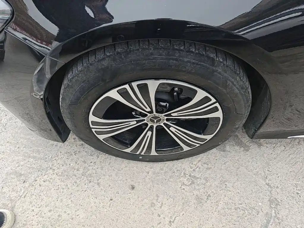 Mercedes-Benz E-Class — миниатюра 23
