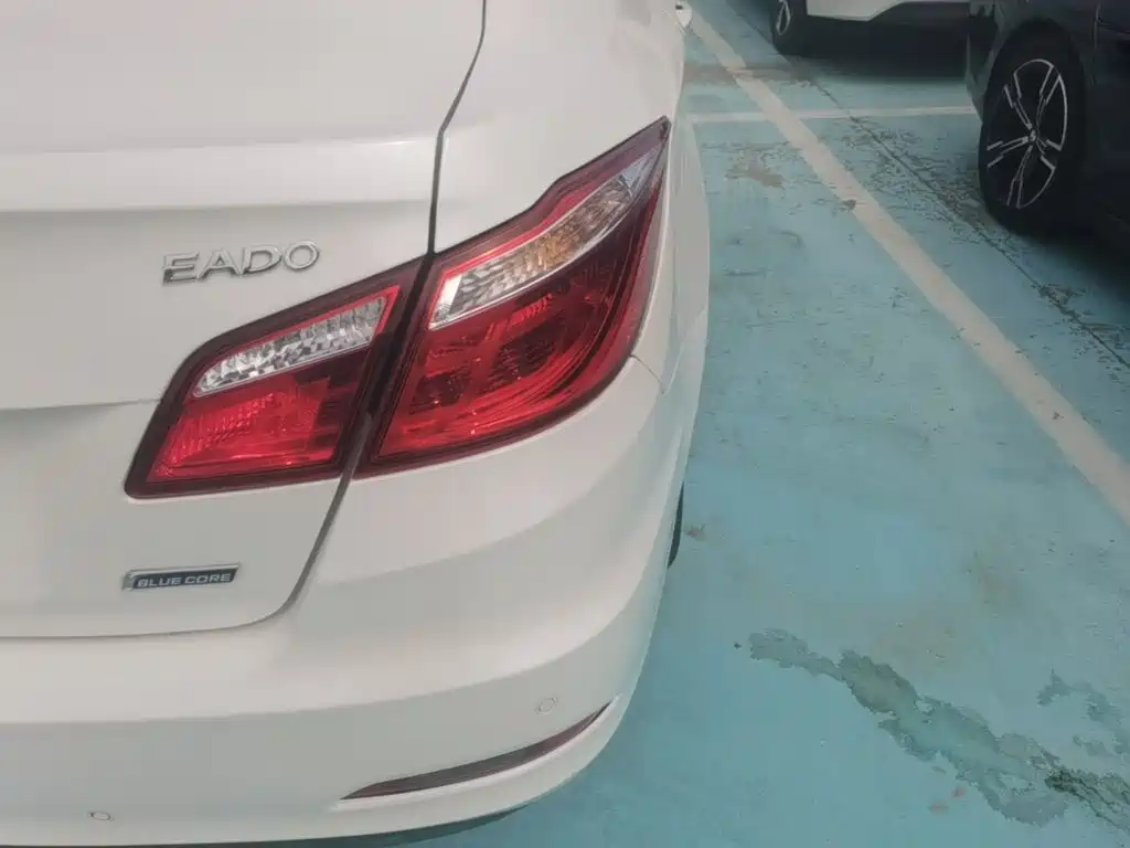 Changan Eado — миниатюра 8