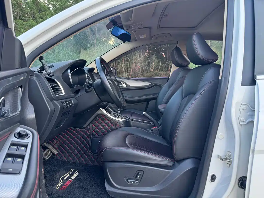 Baojun 560 2016 1.8L iAMT Luxury