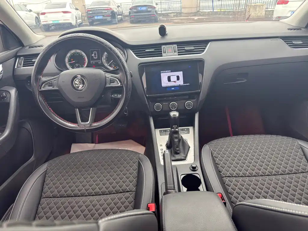 Skoda Octavia — миниатюра 6
