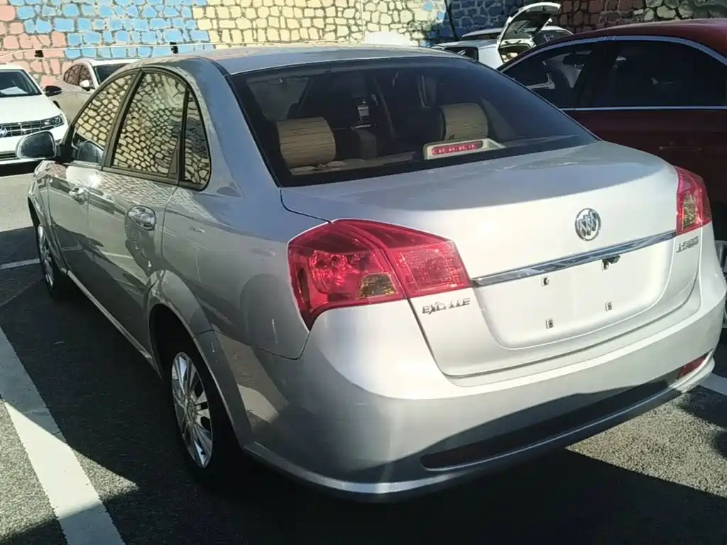 Buick Excelle — миниатюра 5