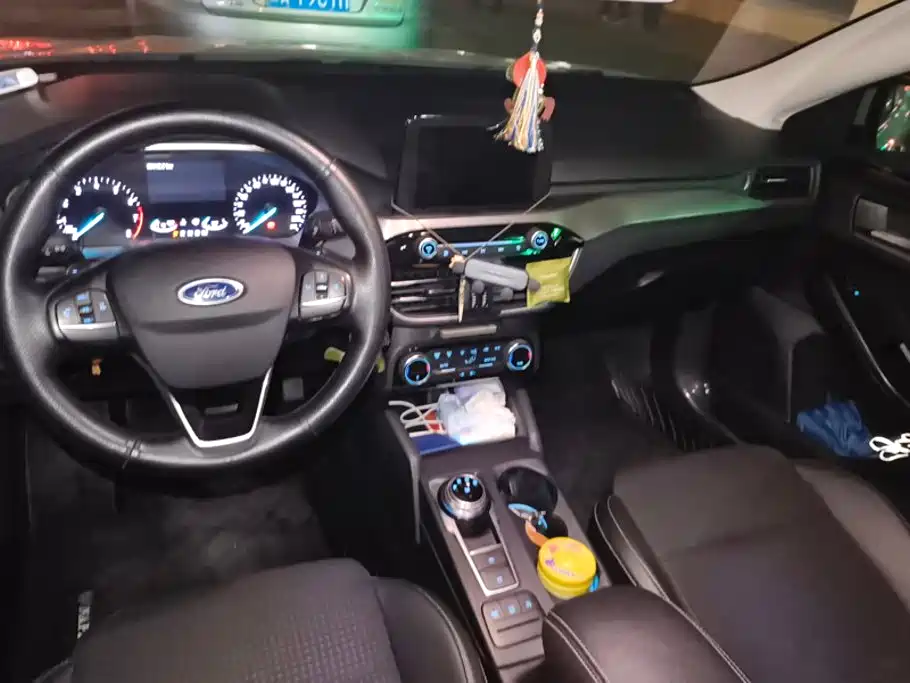 Ford Focus — миниатюра 12