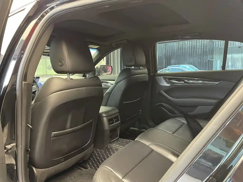Cadillac CT5 — миниатюра 10
