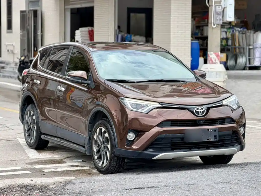 Toyota RAV4 — миниатюра 13