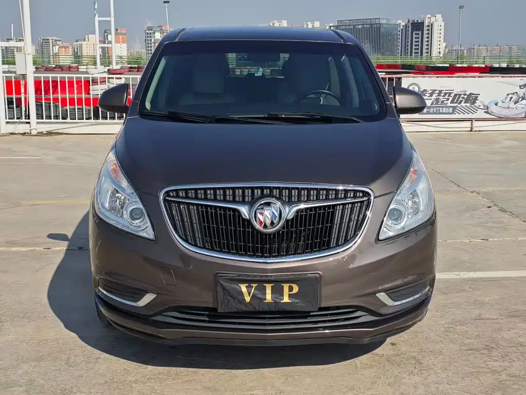Buick GL8 — миниатюра 2