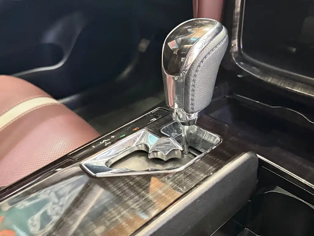 Toyota Crown — миниатюра 13