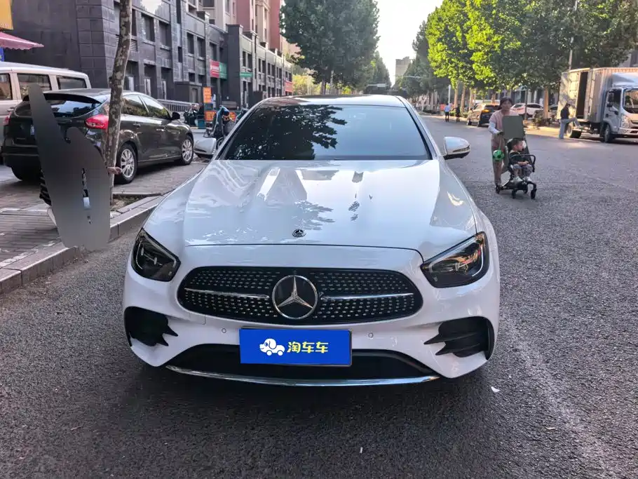 Mercedes-Benz E-Class — миниатюра 2