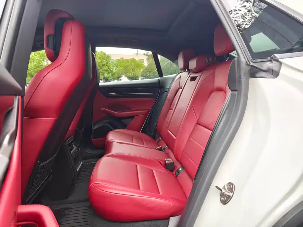 Porsche Macan EV — миниатюра 12