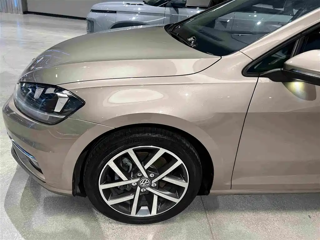 Volkswagen Golf — миниатюра 6