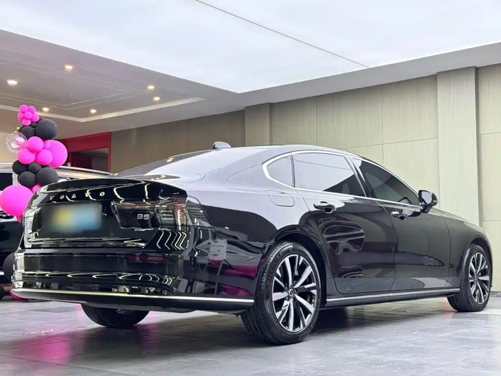 Volvo S90 — миниатюра 9