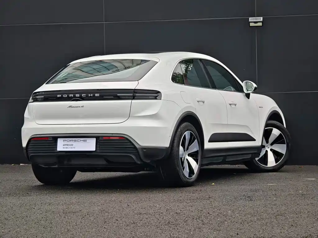 Porsche Macan EV — миниатюра 2