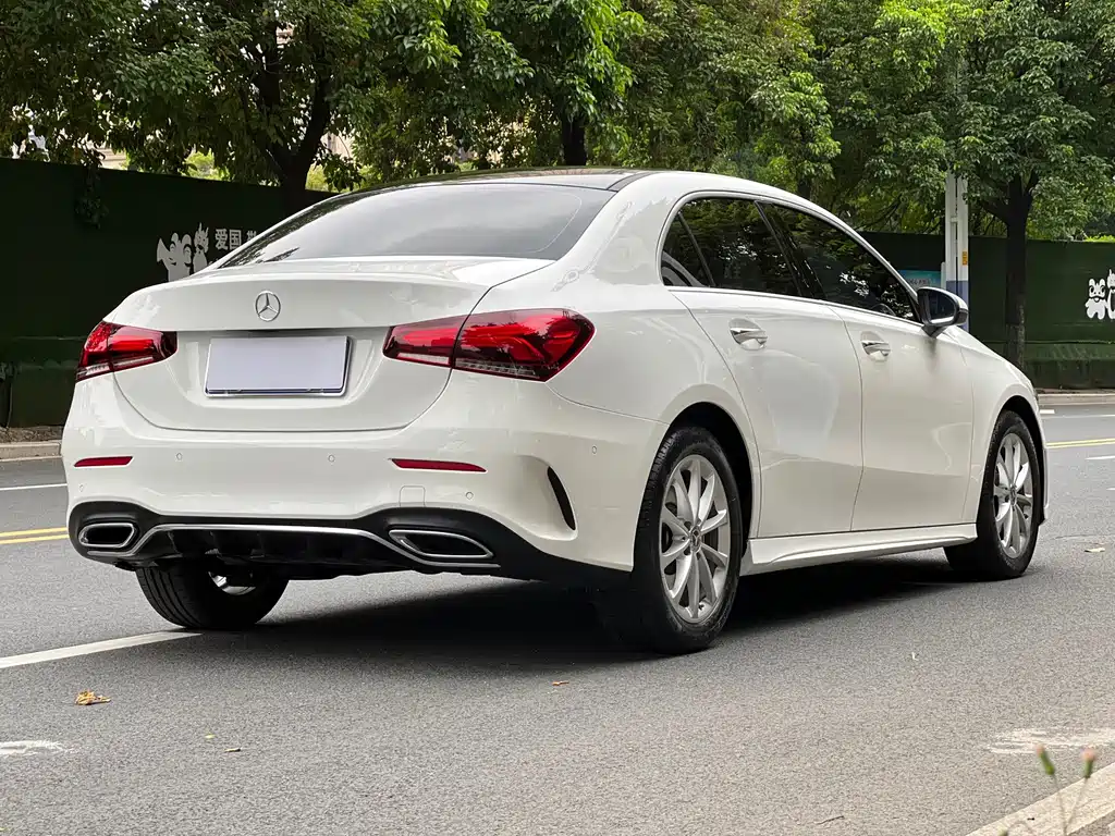 Mercedes-Benz A-Class — миниатюра 7