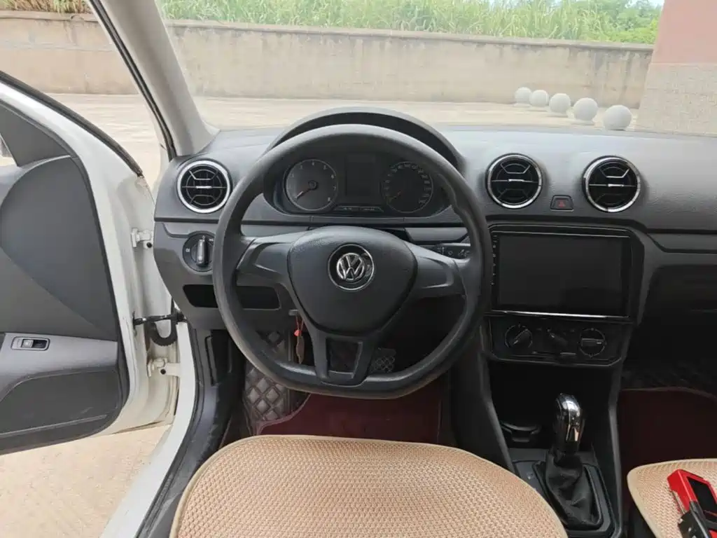 Volkswagen Jetta — миниатюра 11