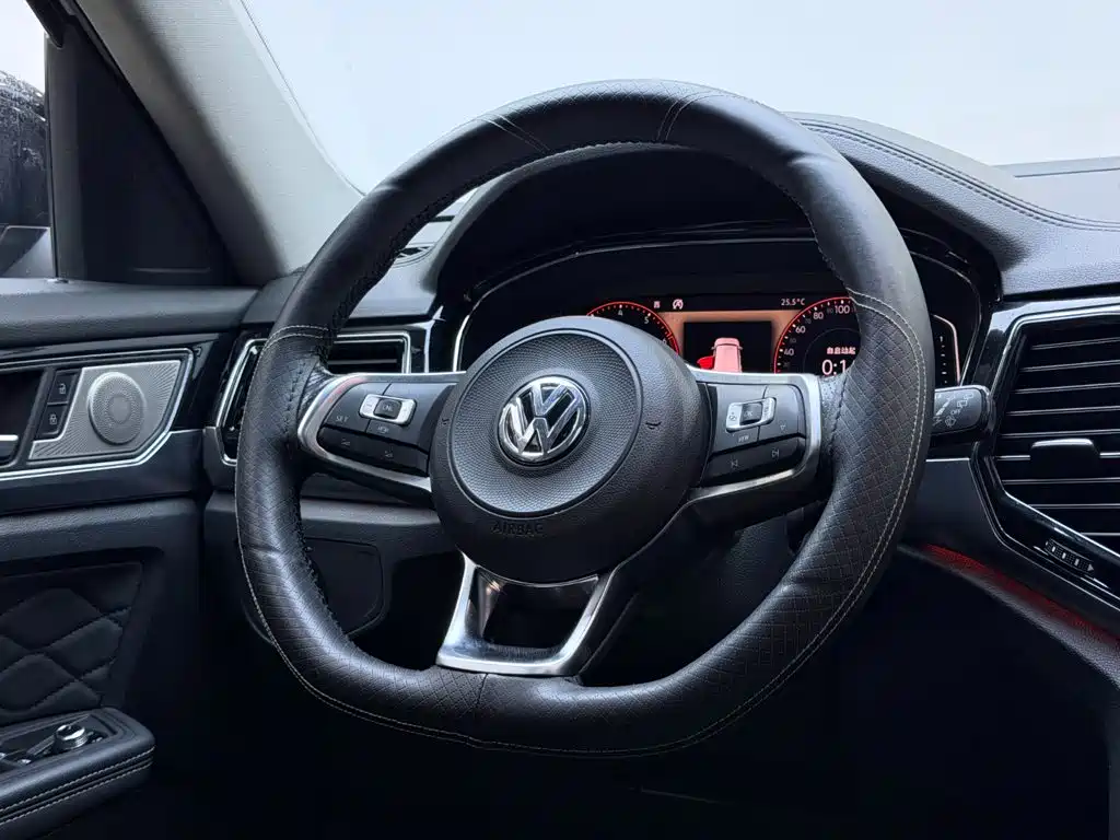 Volkswagen Teramont — миниатюра 10