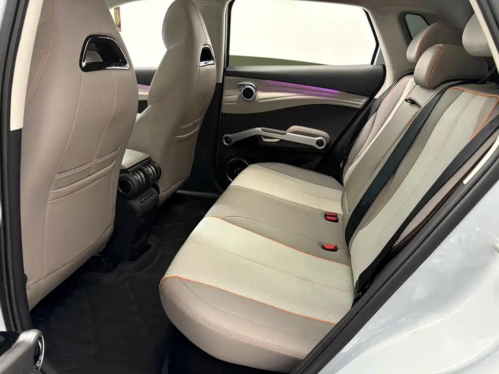 BYD Yuan Plus — миниатюра 8