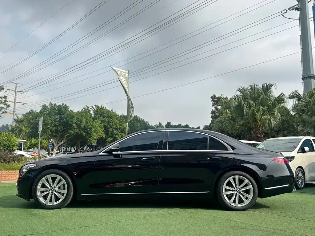 MERCEDES-BENZ S CLASS