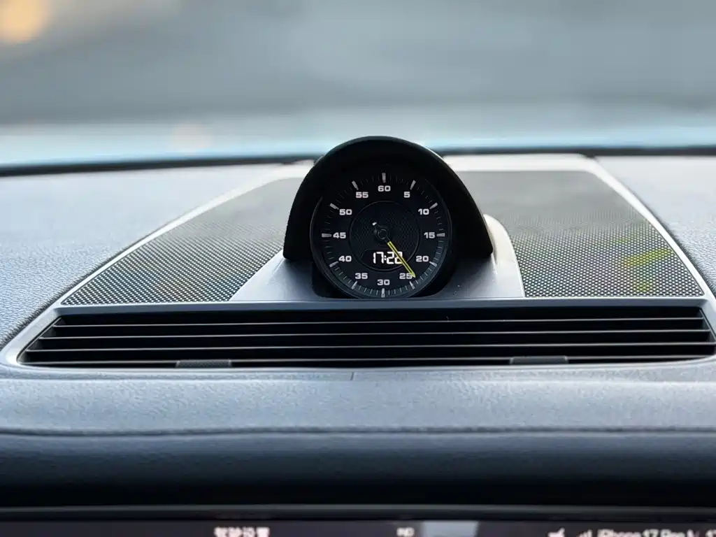 Porsche Panamera Hybrid — миниатюра 21