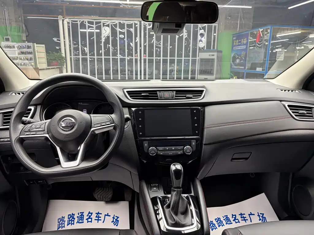 Nissan Qashqai — миниатюра 8