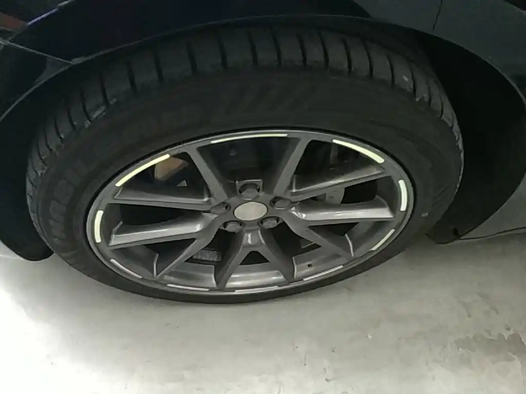 Tesla Model 3 — миниатюра 23