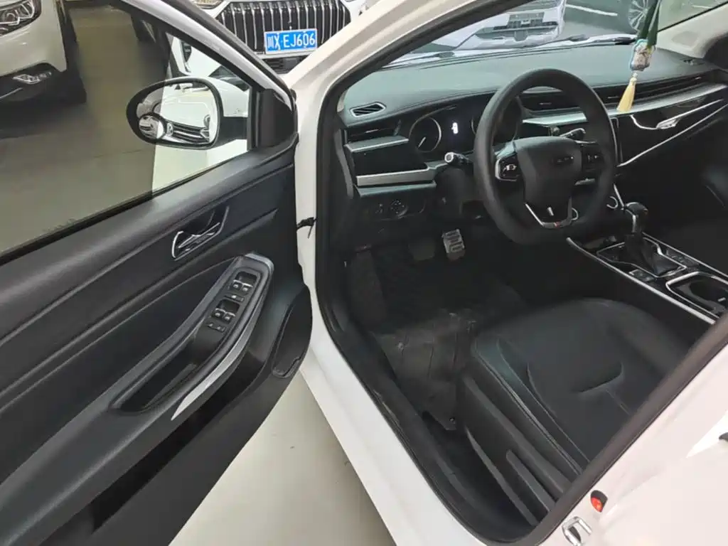 Chery Arrizo 5 — миниатюра 15