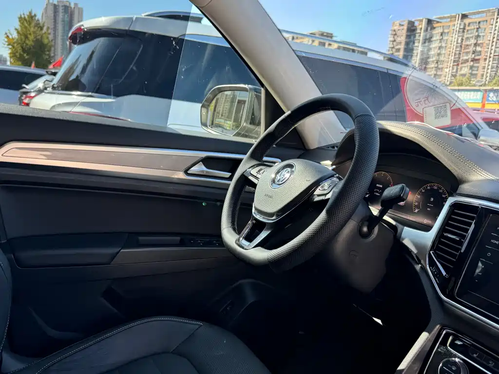 Volkswagen Teramont — миниатюра 15