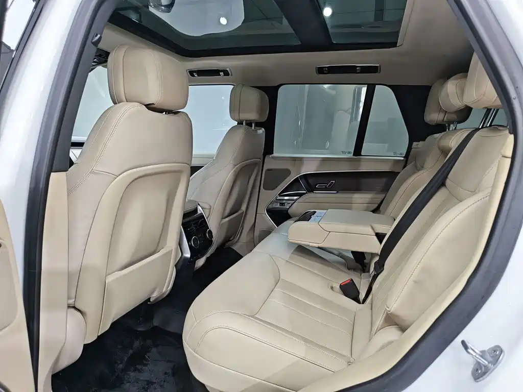 Land Rover Range Rover — миниатюра 7