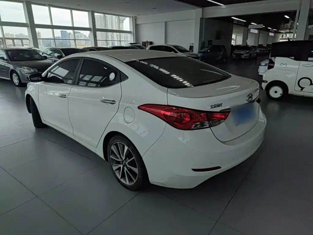 Hyundai Elantra Langdong — миниатюра 5