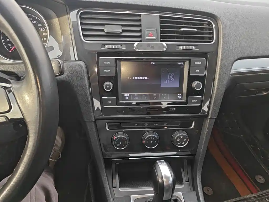 Volkswagen Golf — миниатюра 13
