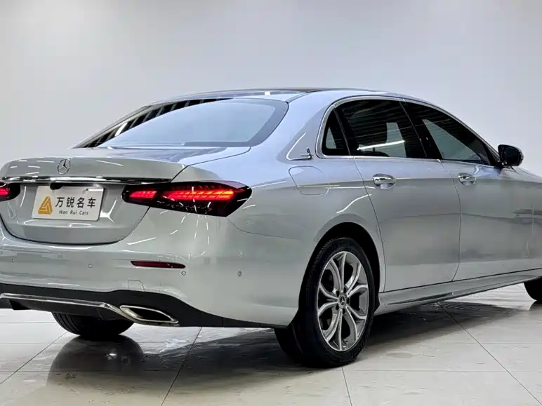 Mercedes-Benz E-Class — миниатюра 3