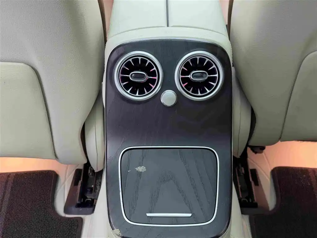Mercedes-Benz E-Class New Energy — миниатюра 14