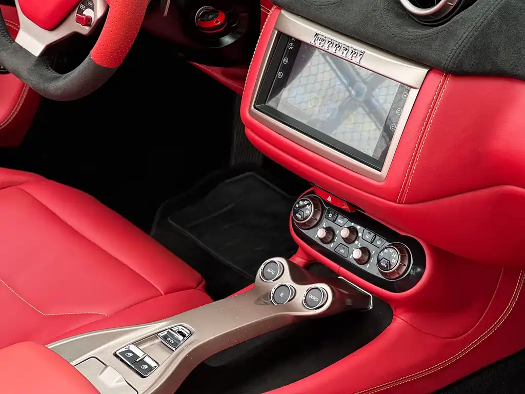 Ferrari California T — миниатюра 13