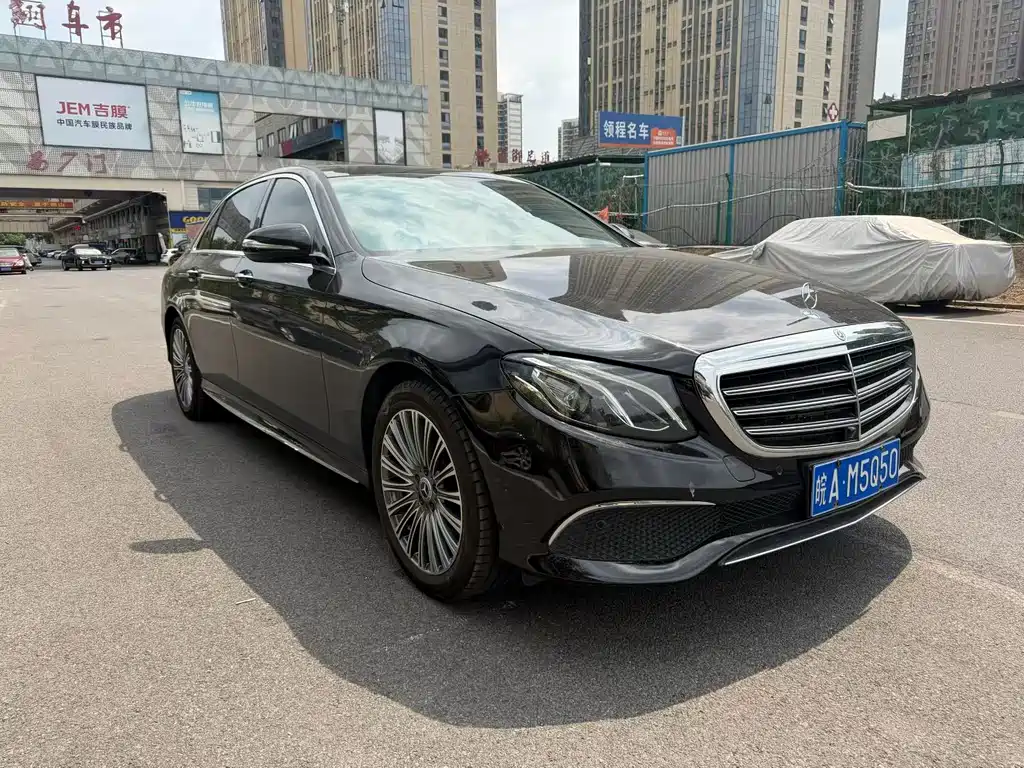 Mercedes-Benz E-Class — миниатюра 3