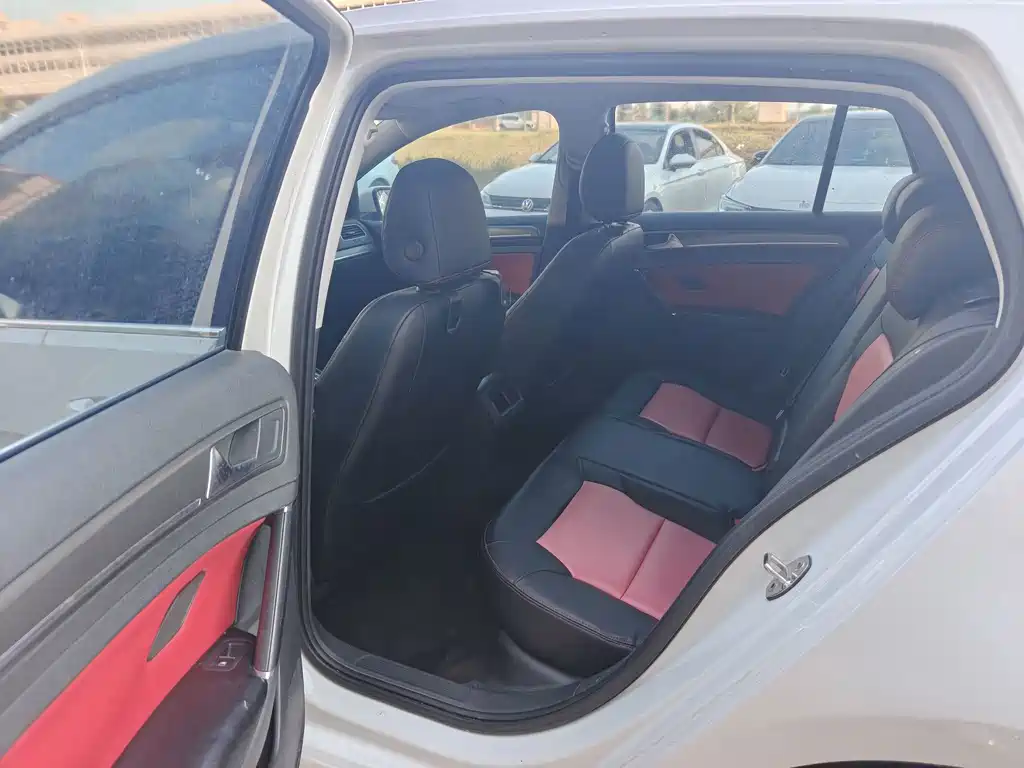 Volkswagen Golf — миниатюра 5